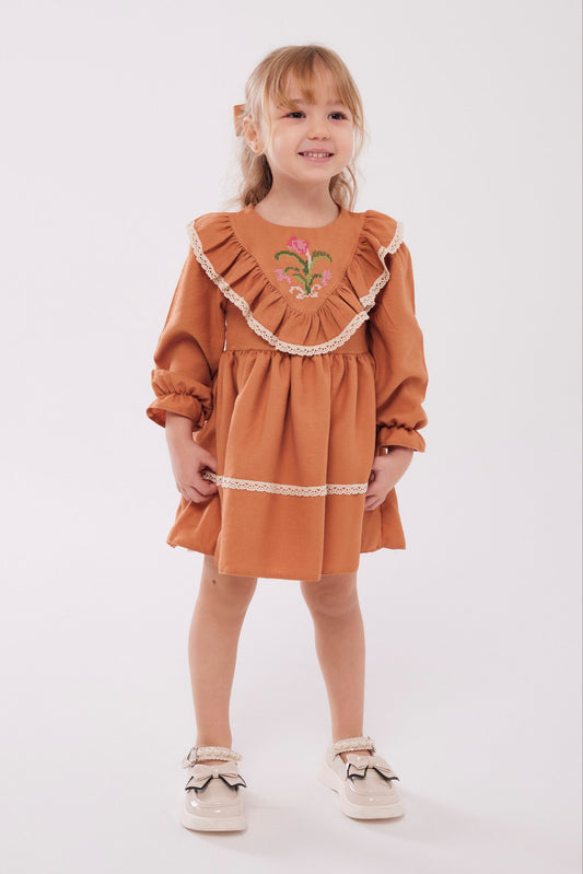 Nakış Detaylı Tarçın Kız Çocuk Elbise(Toka Hediyeli)