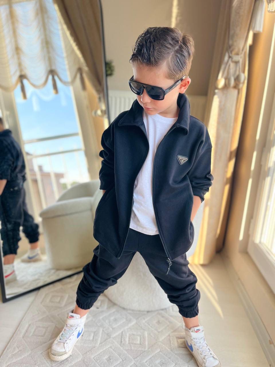 Siyah Üçlü Takım