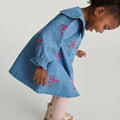 Fiyonk Nakışlı Bebe Yaka Denim Elbise